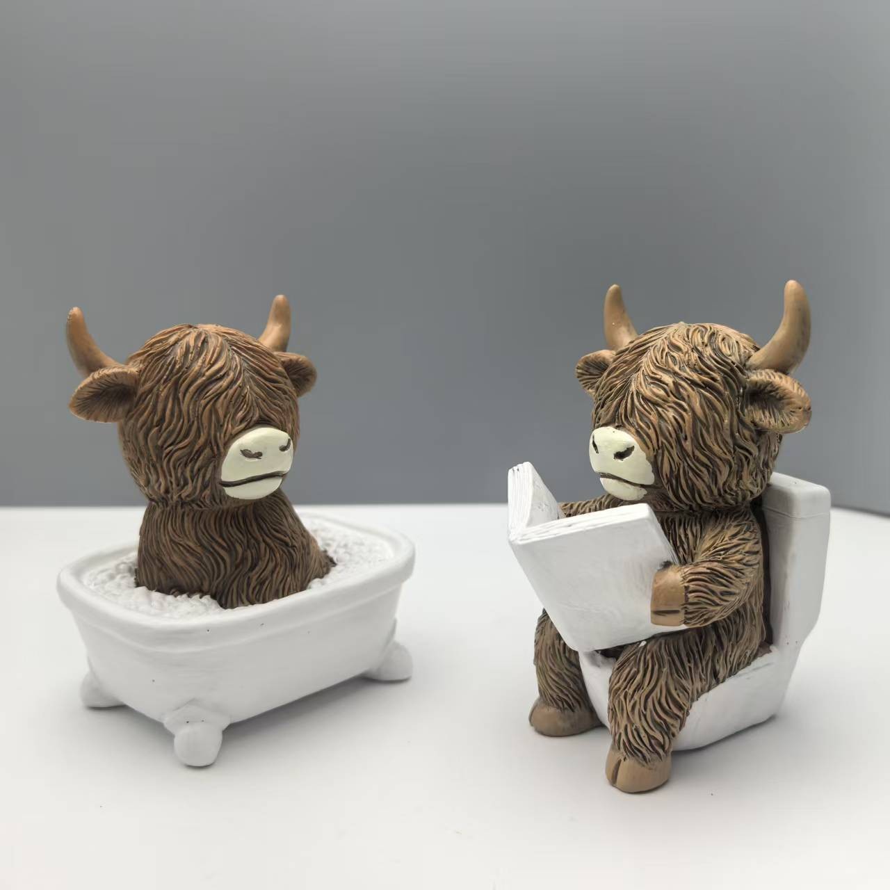 Home Of The Year Bathroom - Figuras bonitas de resina de vaca
